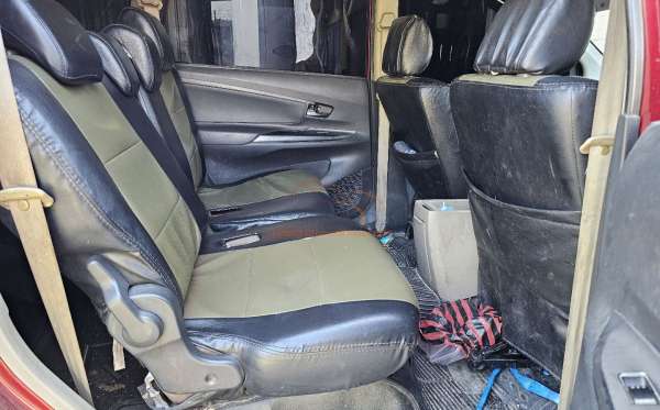 TOYOTA AVANZA