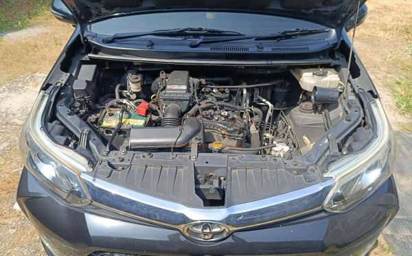 TOYOTA  AVANZA  VELOZ