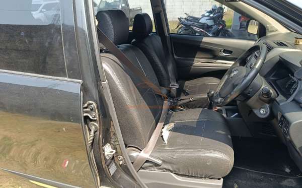 TOYOTA  AVANZA  VELOZ
