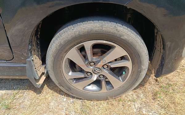 TOYOTA  AVANZA  VELOZ