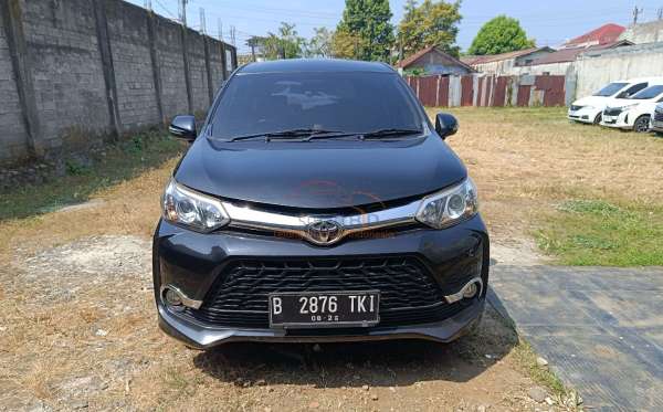 TOYOTA  AVANZA  VELOZ