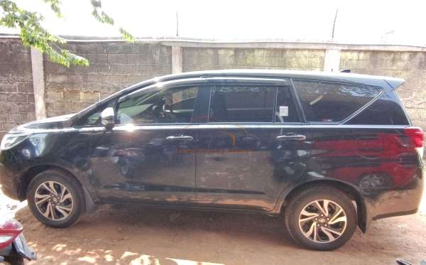 TOYOTA INNOVA 2.4 G