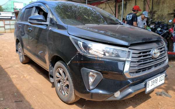 TOYOTA INNOVA 2.4 G