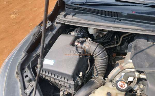 TOYOTA INNOVA 2.4 G