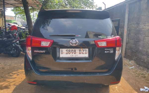 TOYOTA INNOVA 2.4 G