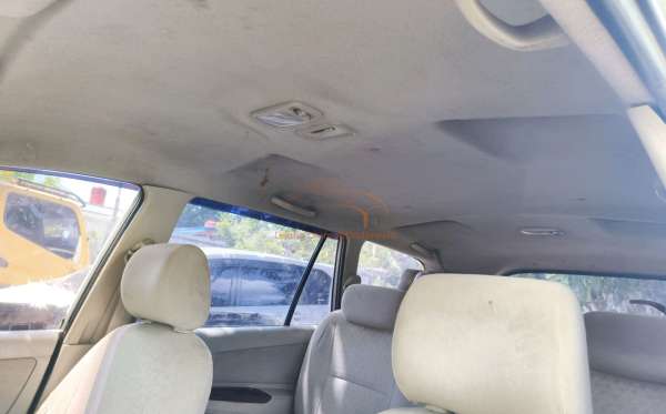 TOYOTA INNOVA G