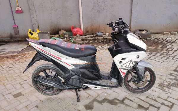 YAMAHA  AEROX 125