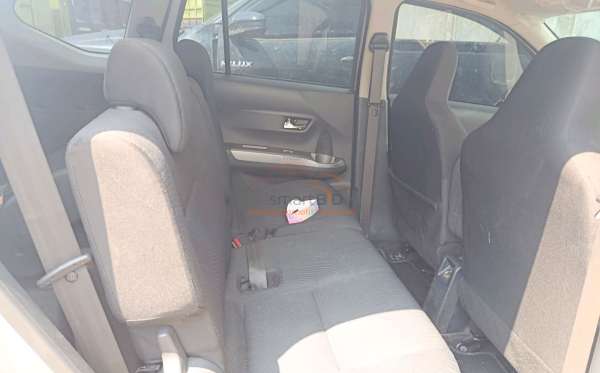 DAIHATSU SIGRA