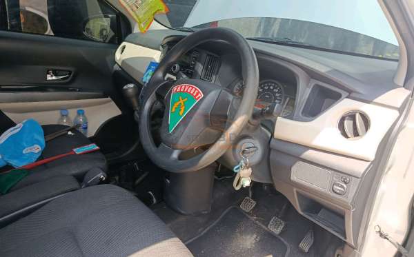 DAIHATSU SIGRA