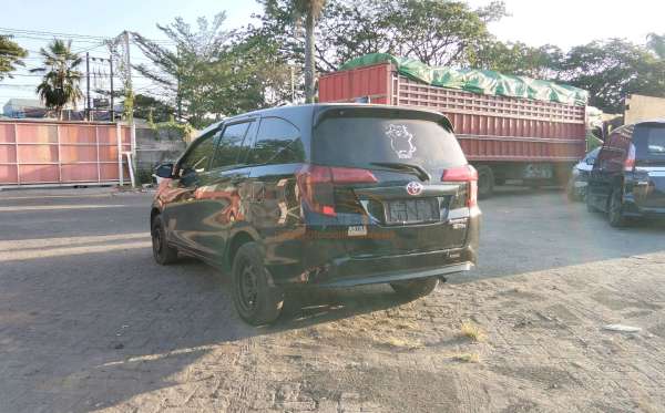 DAIHATSU SIGRA R