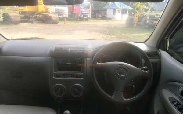 DAIHATSU XENIA