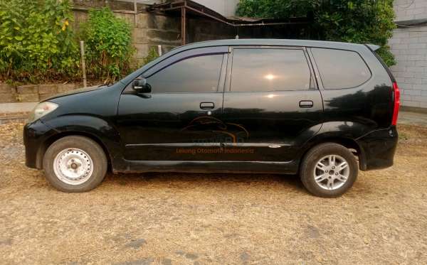 DAIHATSU  XENIA