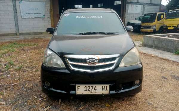 DAIHATSU  XENIA