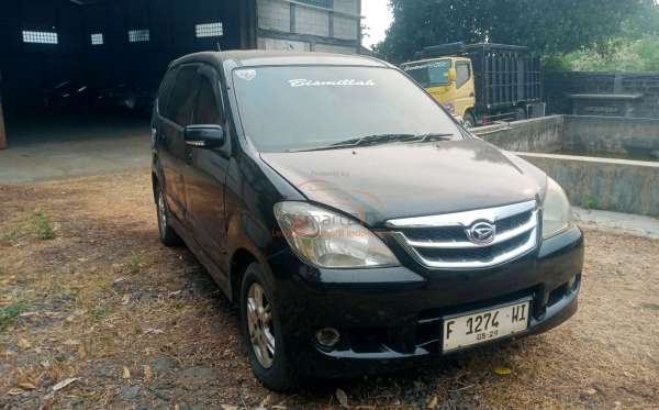 DAIHATSU  XENIA