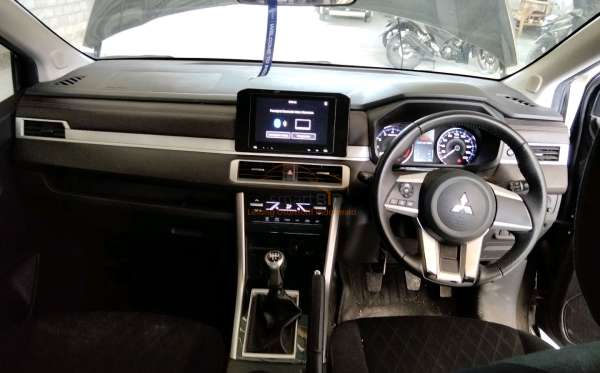 MITSUBISHI XPANDER