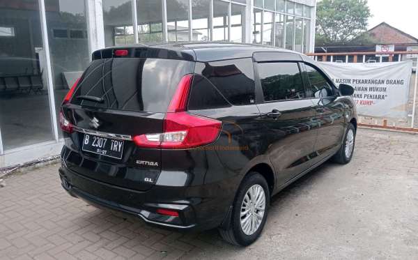 SUZUKI ERTIGA GL