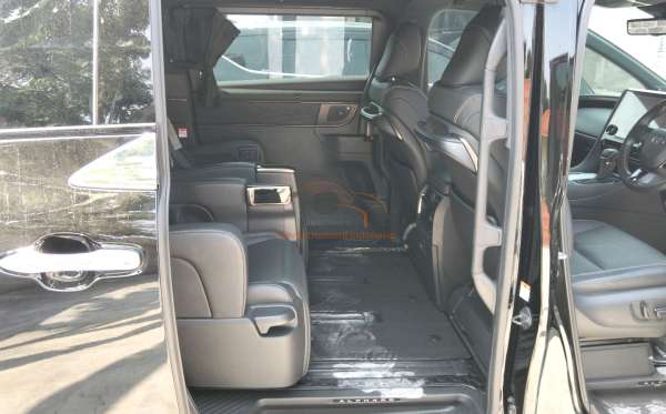 TOYOTA ALPHARD 2.5 G