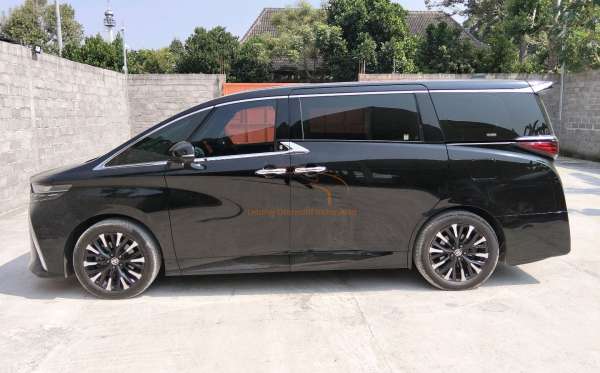 TOYOTA ALPHARD 2.5 G