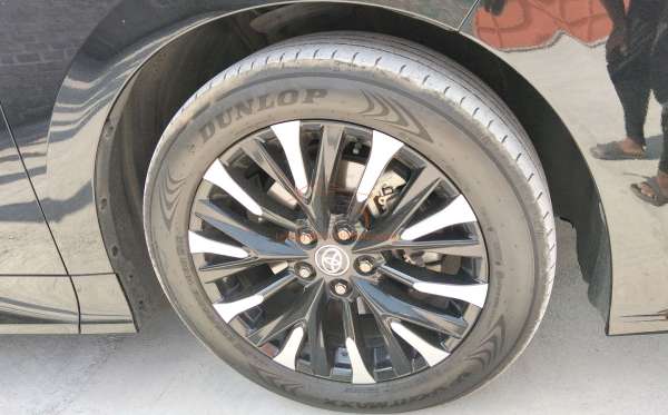 TOYOTA ALPHARD 2.5 G