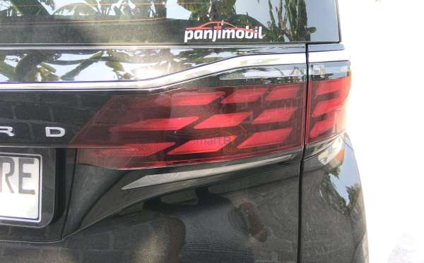 TOYOTA ALPHARD 2.5 G