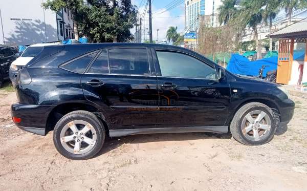 TOYOTA HARRIER 3.0