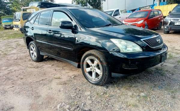 TOYOTA HARRIER 3.0