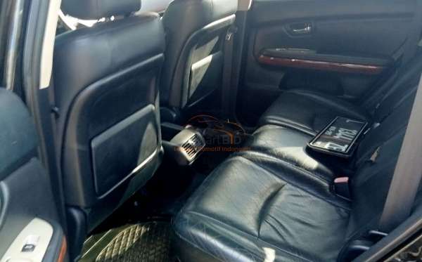 TOYOTA HARRIER 3.0