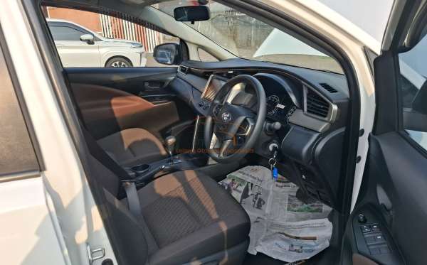 TOYOTA INNOVA 2.4 G