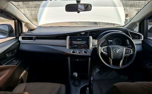 TOYOTA INNOVA 2.4 G
