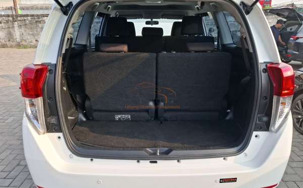 TOYOTA INNOVA 2.4 G