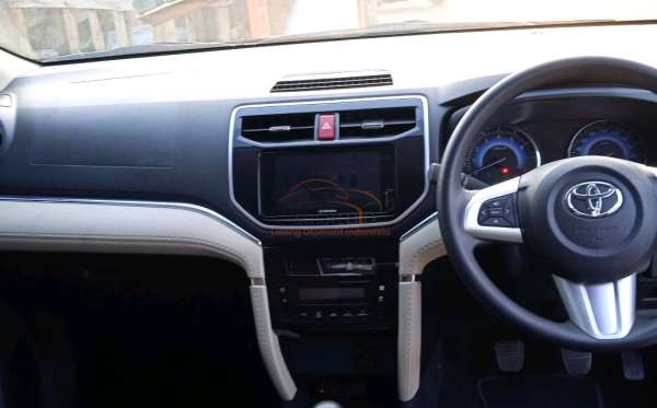 TOYOTA RUSH 1.5 G