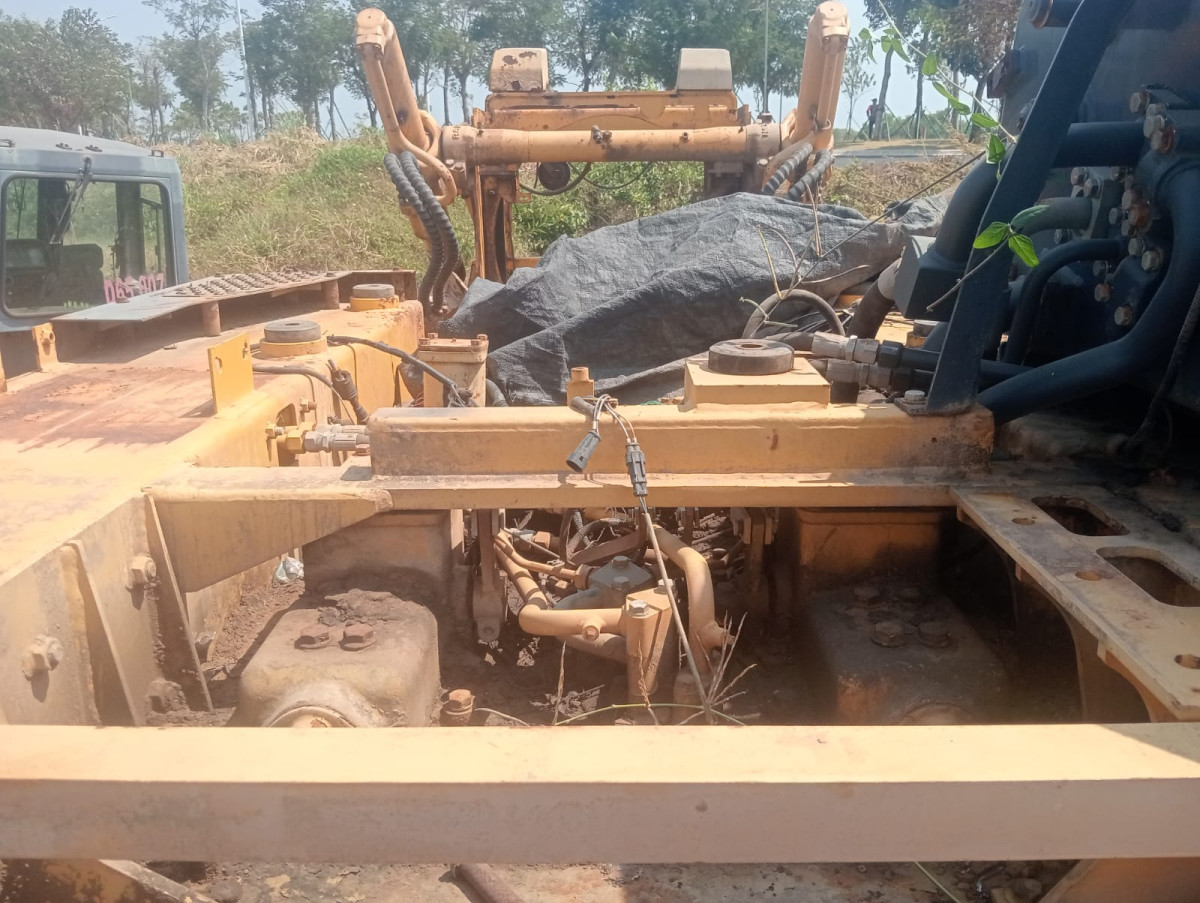 SHANTUI DOZER  SD16 E