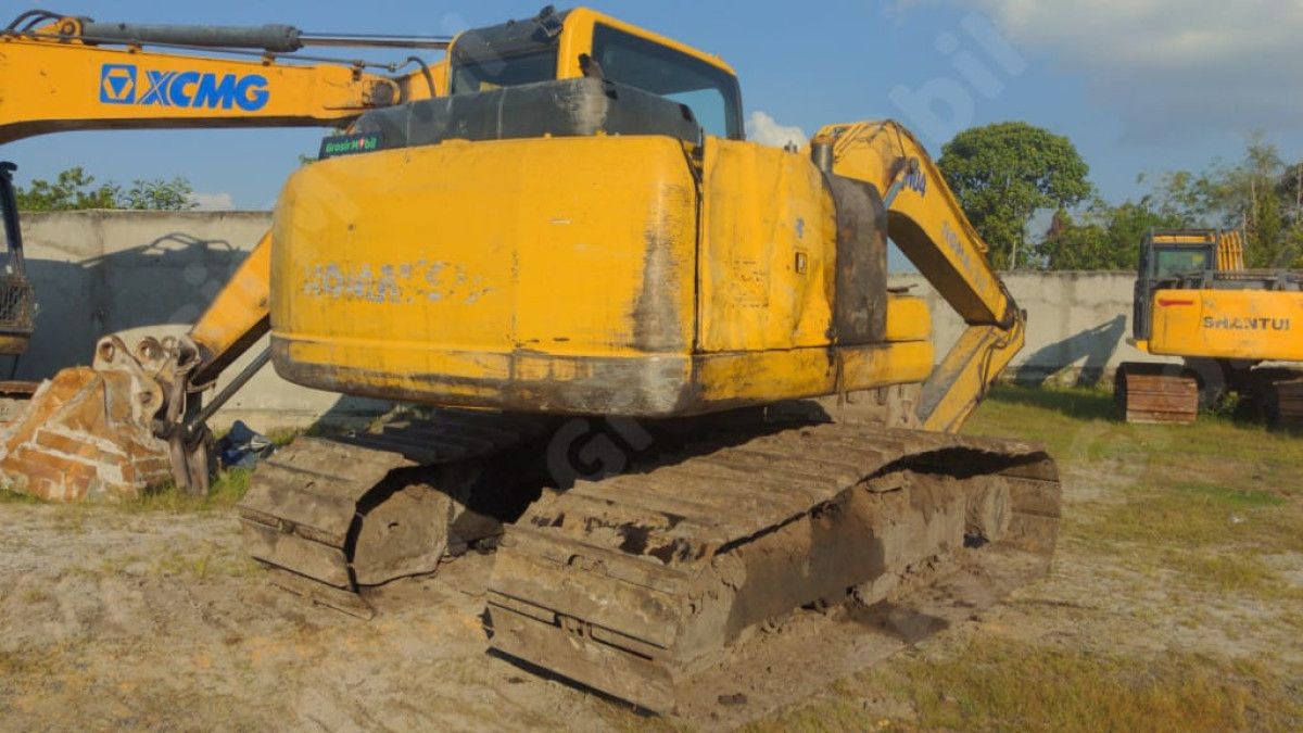 KOMATSU EXCAVATOR