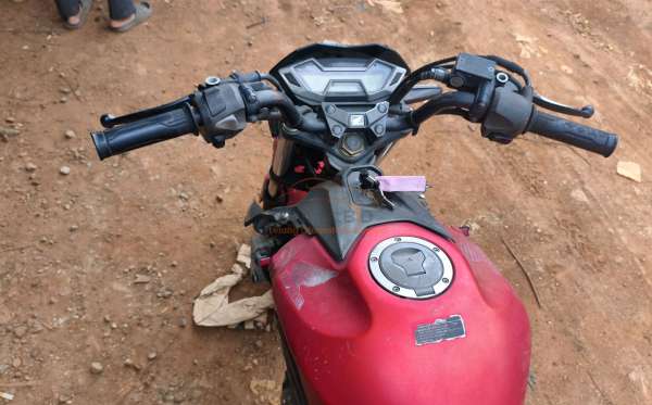 HONDA CB 150 R