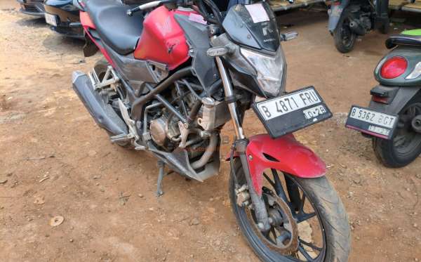 HONDA CB 150 R