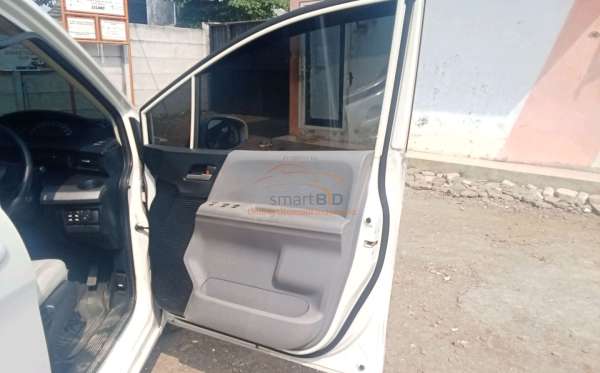 HONDA FREED GB3 1.5 E