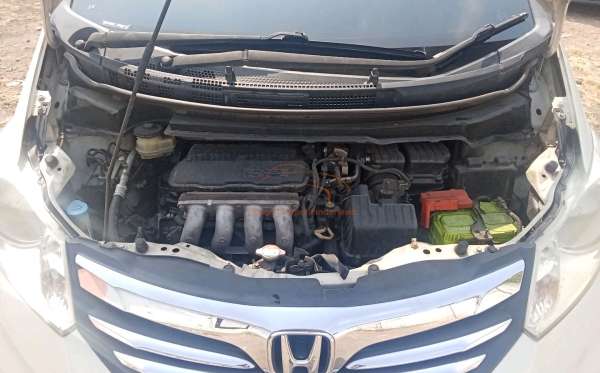 HONDA FREED GB3 1.5 E