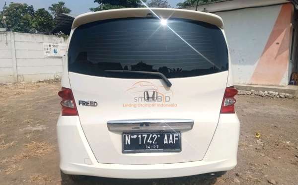 HONDA FREED GB3 1.5 E
