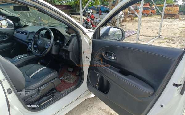HONDA  HRV  RU5 1.8 RS