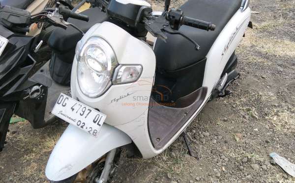 HONDA SCOOPY CW