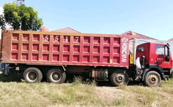 HONGYAN KINGKAN DUMP TRUCK