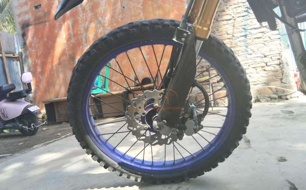 KAWASAKI KLX 150