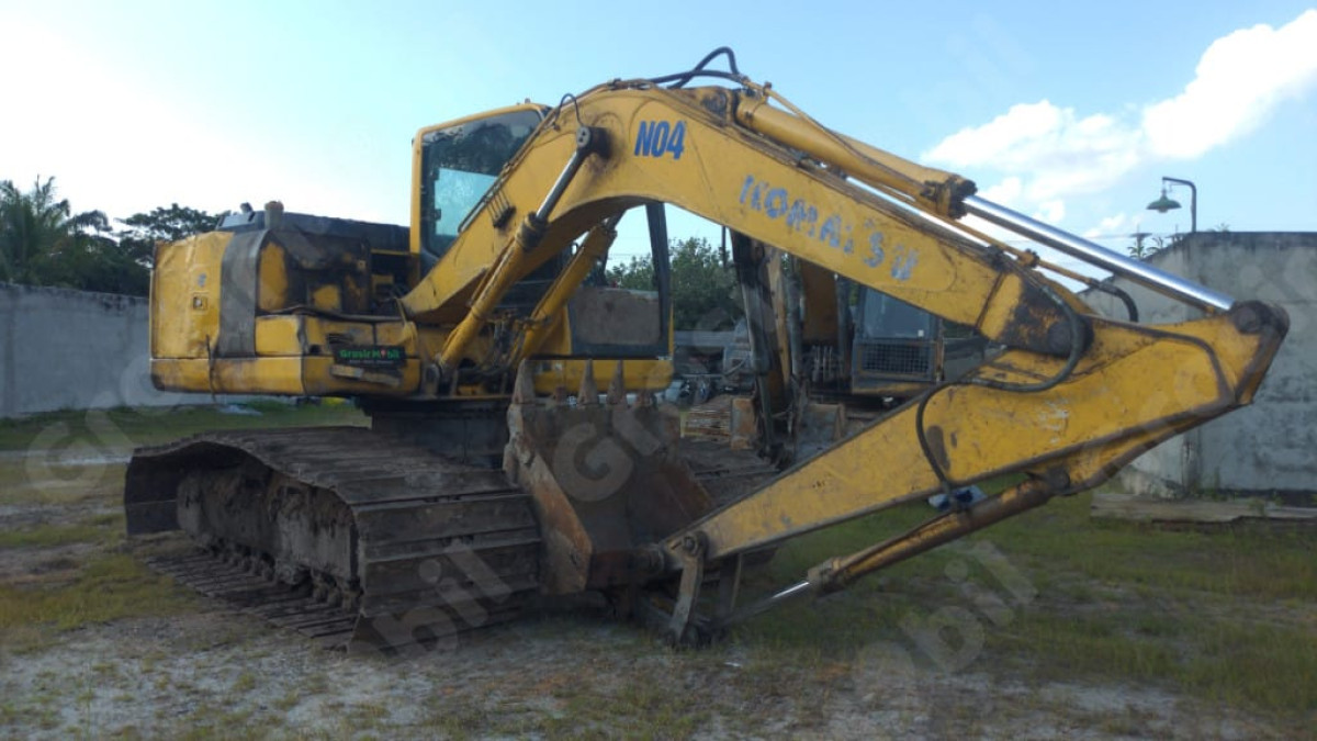 KOMATSU EXCAVATOR