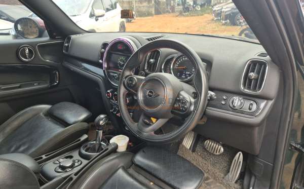 MINI COOPER COUNTRYMAN