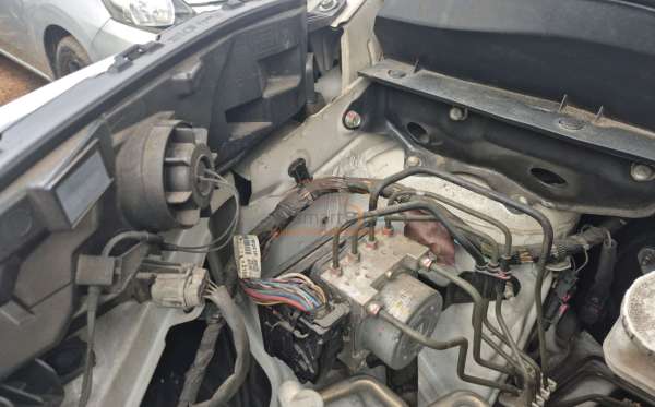 MITSUBISHI XPANDER CROSS 1.5 L