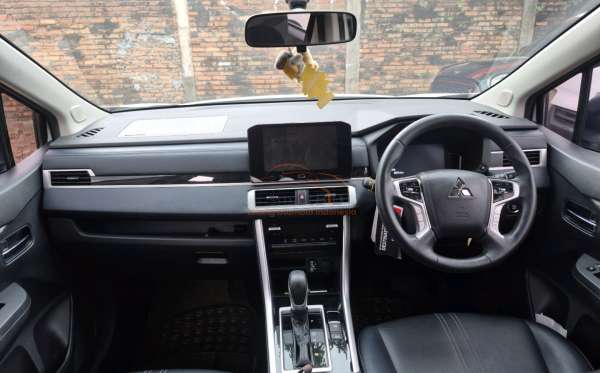 MITSUBISHI XPANDER CROSS 1.5 L