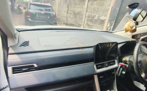 MITSUBISHI XPANDER CROSS 1.5 L