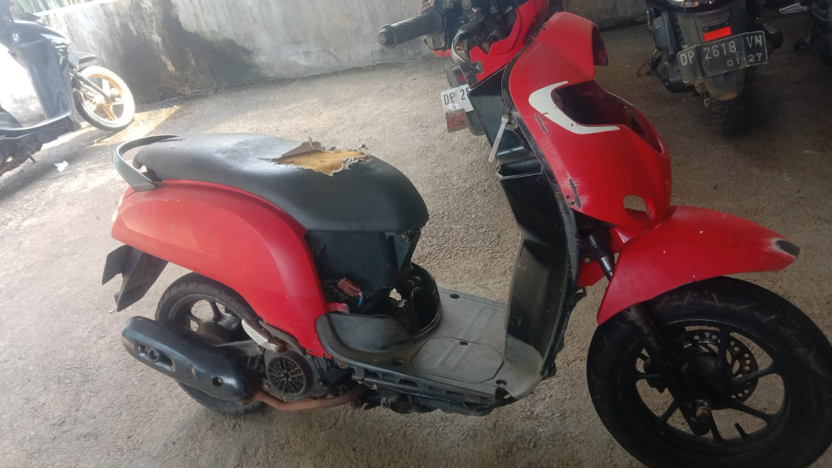 HONDA SCOOPY SPORTY