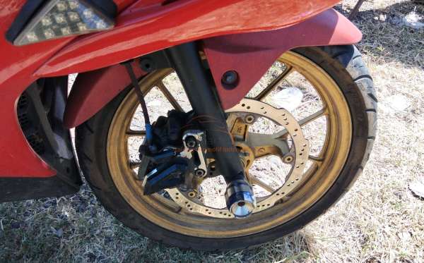 SUZUKI GSX R 150