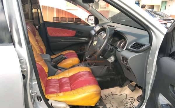 TOYOTA  AVANZA VELOZ 1.5